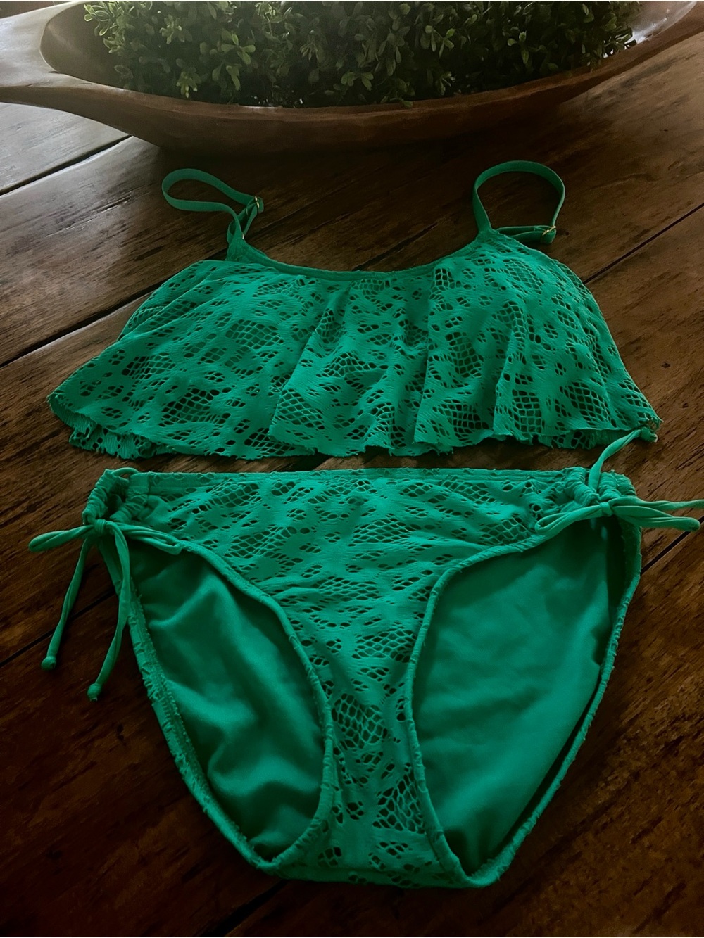 Kenneth Cole Green Lace Lined Bikini.  Size Small
